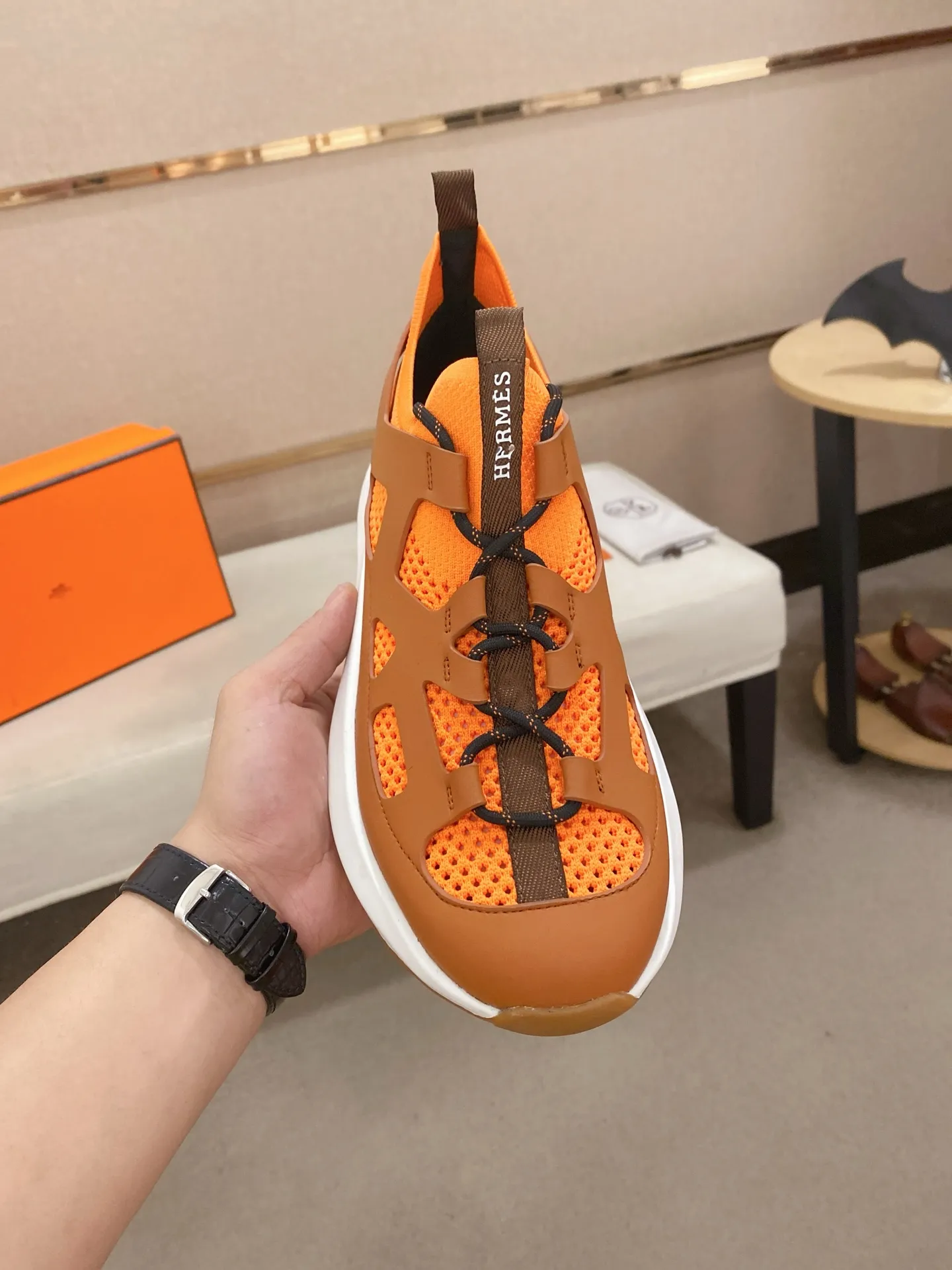 Men's clothing and shoes💰: 660💰《HERMES》【Classic Original Version】Hermès; Top 🔝 Purchasing Agency 🔍🔍Men’s latest 🇺🇸 counters are on sale simultaneously, original imported from Italy ▲▲Silk cowhide with breathable fabric ▲▲ (high-end and expensive Qi·Grade) Exquisite workmanship (Italian 🇮🇹Imported water-dyed 🐂cowhide lining) Sole: Original sole provided by the original factory, ⚠️Exclusive double-layer activity·TPR·Rubber·Combined molded outsole; Super·comfortable·wear-resistant·non-slip·environmental protection The real thing is more beautiful when photographed (high quality, following orders). You can enter and leave the counter at will * Number of yards: 38·39·40·41·42·43·44·45